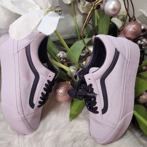 Vans Women's Sneakers in Light Purple and Black